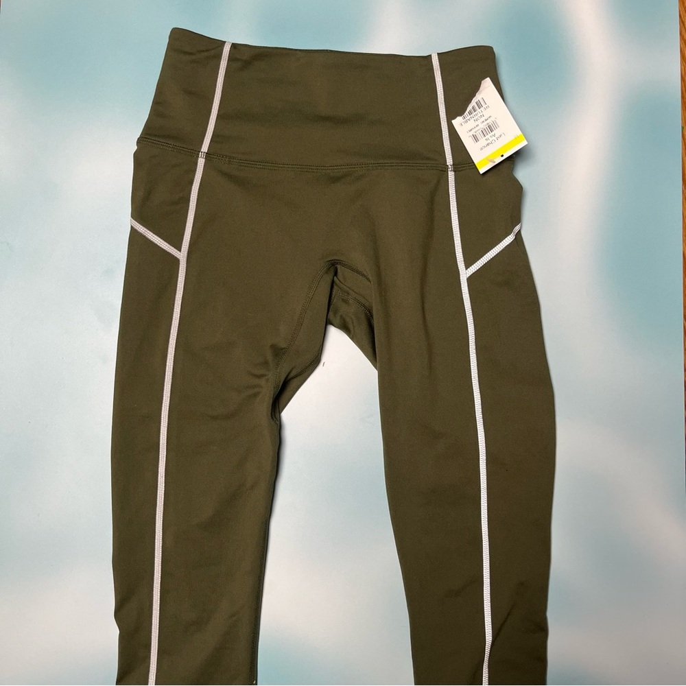 NWT Free People Movement You’re A Peach Leggings in Green Size XS - Picture 2 of 5